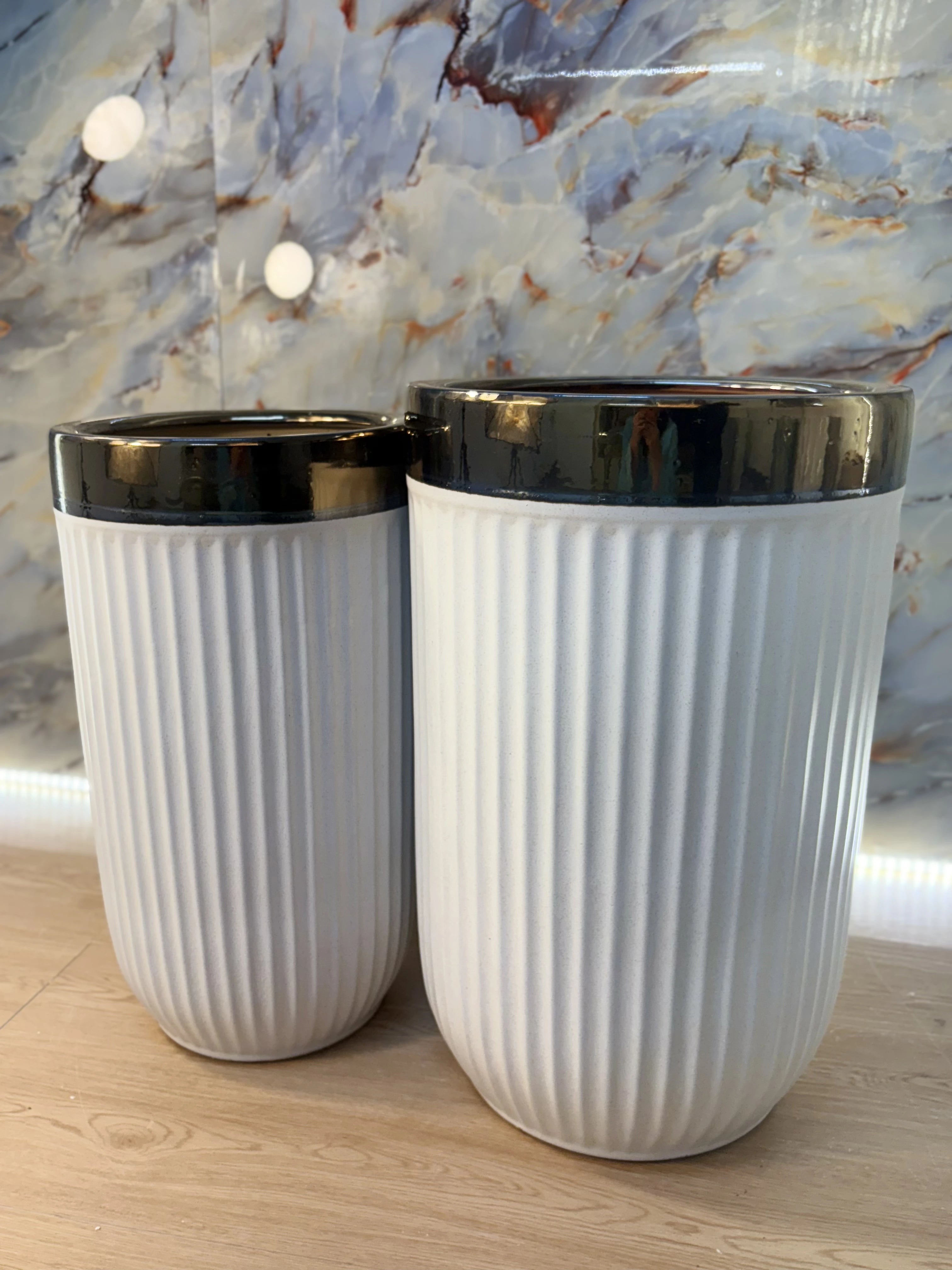 White Gold Ceramic Pot