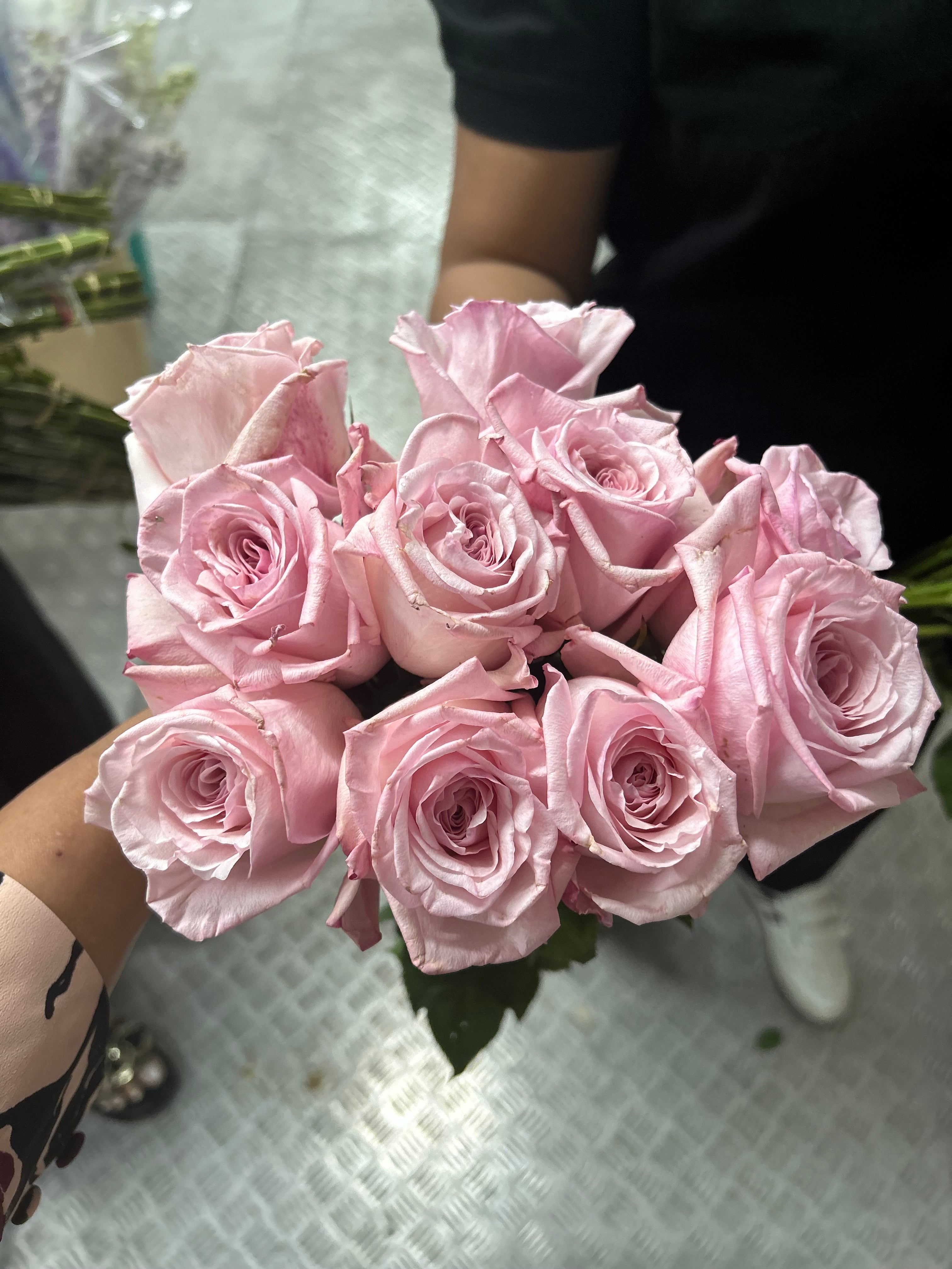 Fresh Roses Best Seller 12pcs